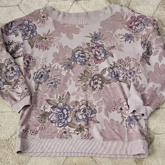 Floral Women's Sweater - Picture 1 of 1
